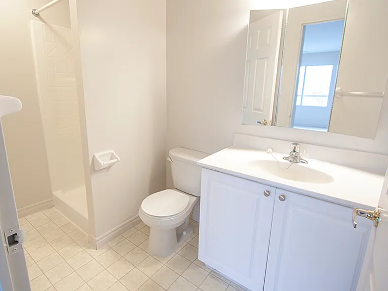 560 Queen St S #411 — Photo 11