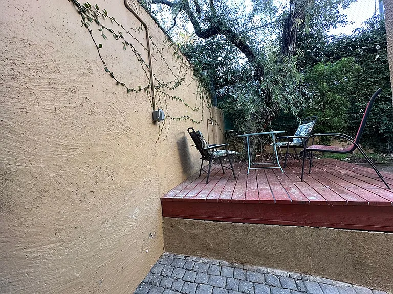 1945 Wilcox Ave — Photo 6