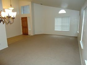 4th image of 208 Greenbush Ave