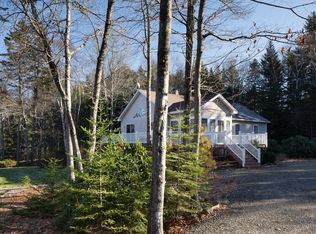 77 States Point Rd, Saint George, ME 04860