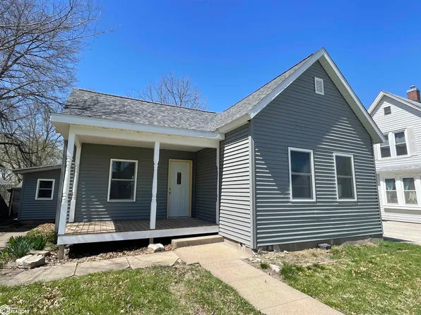 213 Summer St, West Burlington, IA 52655