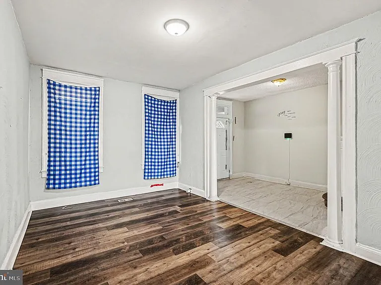 409 N Edgewood St — Photo 6