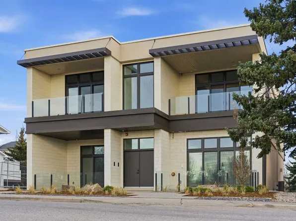 4120 W 1a St SW #A, Calgary, AB T2S 1R8