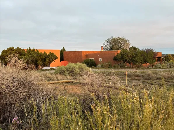 6 Enebro Pl, Santa Fe, NM 87508