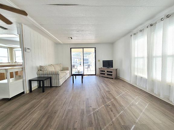 5th image of 7001 142nd Ave N #281