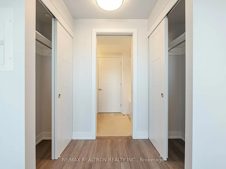 2525 Bathurst St #410 — Photo 9