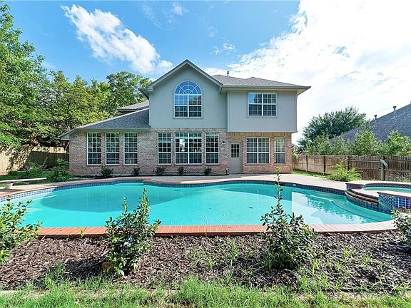2nd image of 11 Sunrise Ct