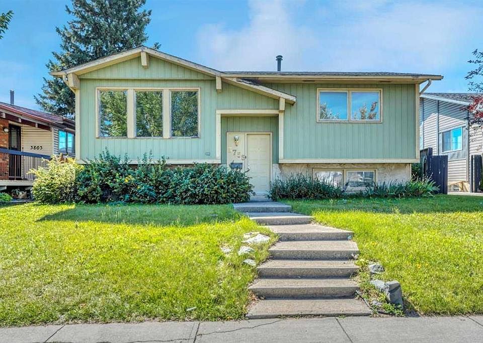 1st image of 3755 N Whitehorn Dr NE