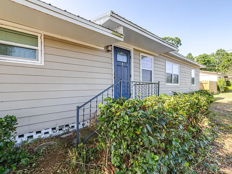 3935 Clubhouse Rd — Photo 3
