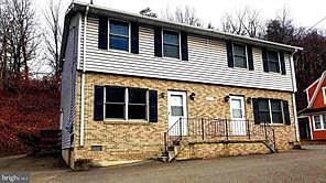 297 Martinsburg Rd Unit# A (Left Side)