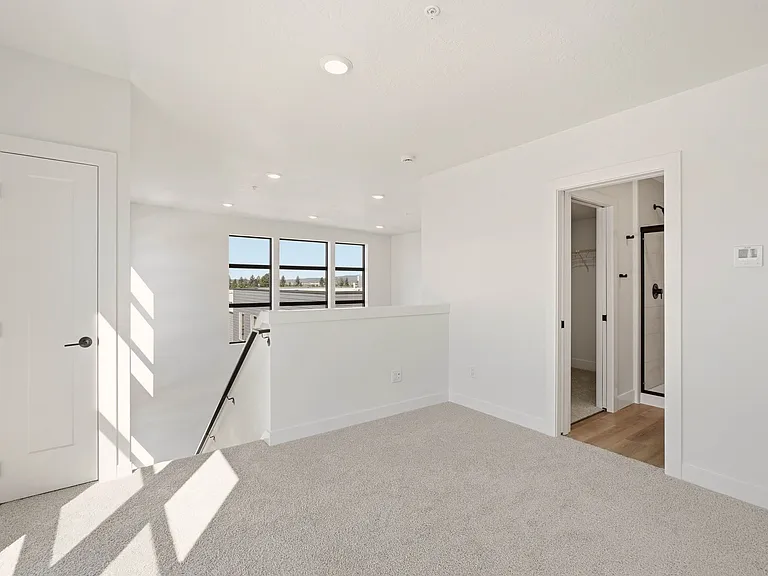 21806 E Indiana Ave — Photo 13