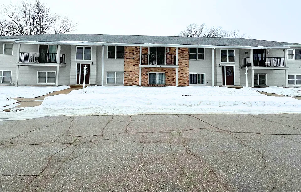 2121 Floyd Ave #2