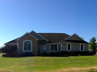 2588 Canterbury Rd, Muscatine, IA 52761
