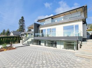 2141 Jefferson Ave, West Vancouver, BC V7V2A6