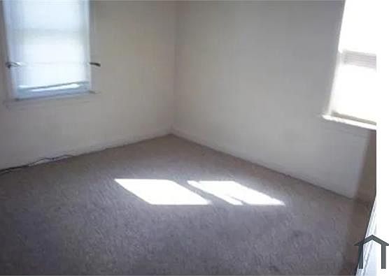 4th image of 4949 Plover Ave