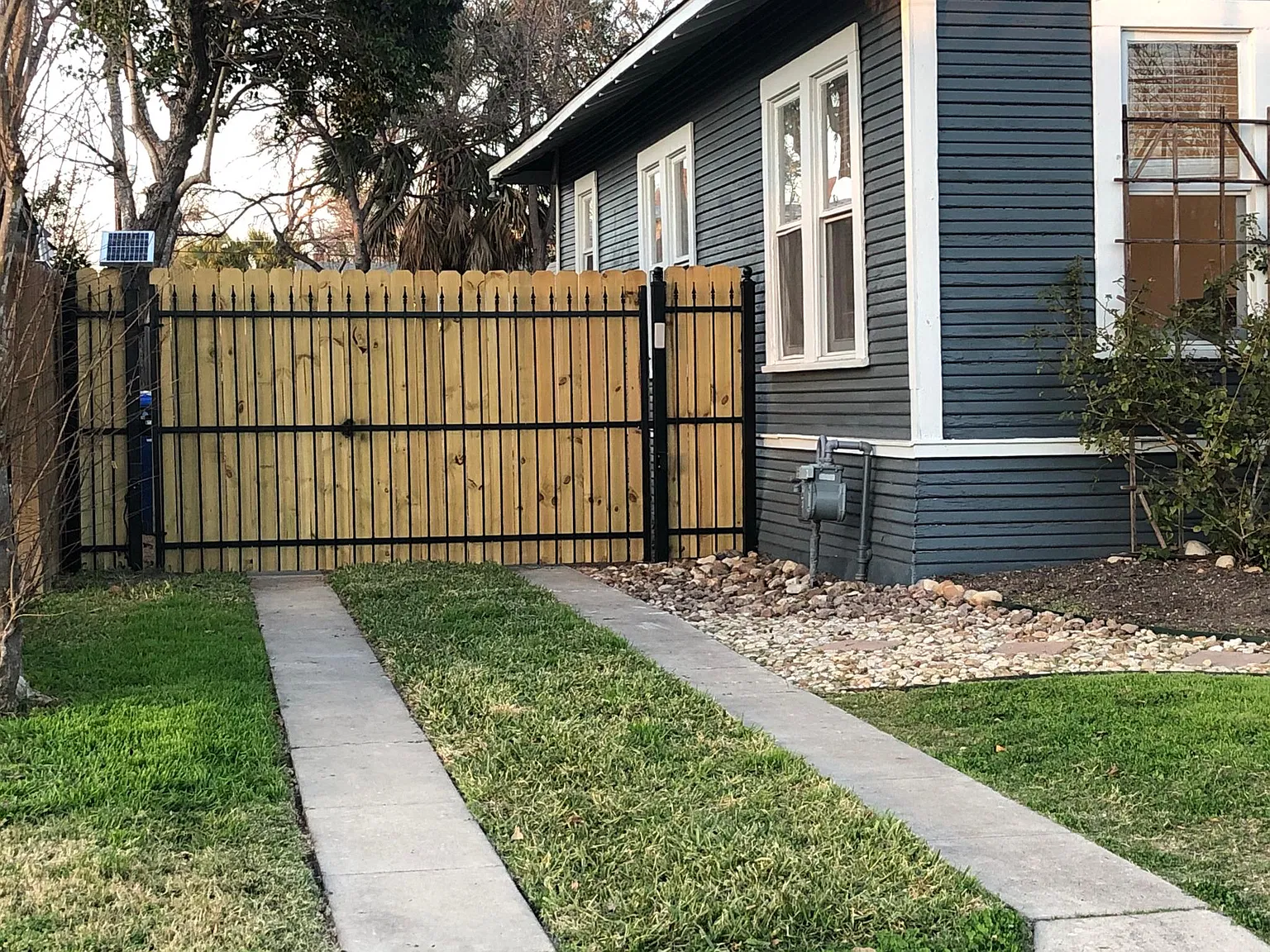 421 Quitman St — Photo 2