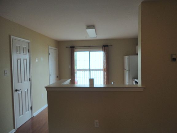 4th image of 2402 W 7th St
