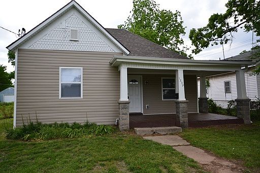 1st image of 1237 E Blaine St