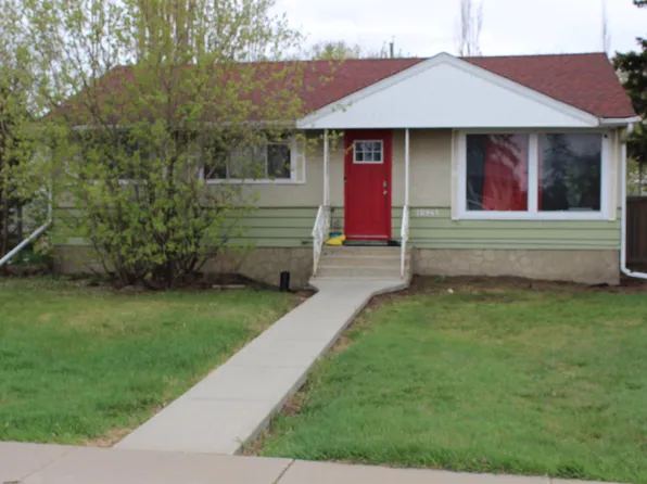 15941 106a Ave NW, Edmonton, AB T5P 0X4