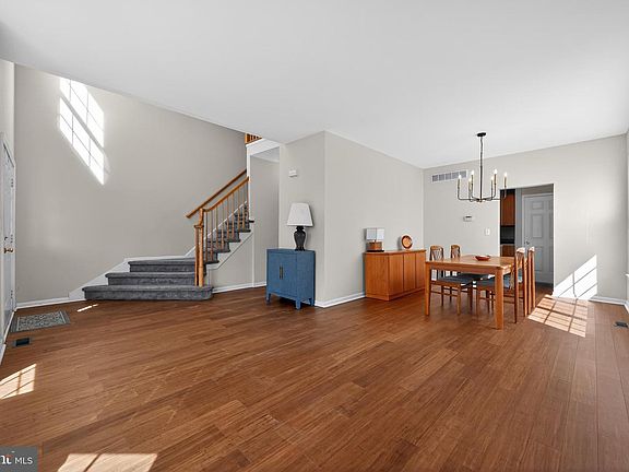 3rd image of 20 Colts Gait Rd