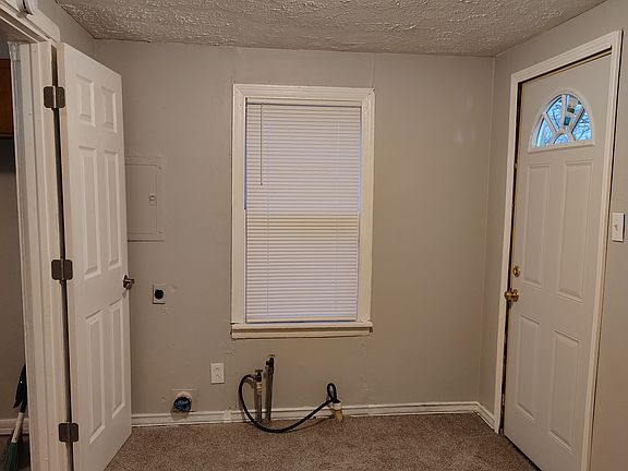 5th image of 4700 Ross Ave