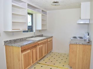 2824 Howard Ave, Medford, OR 97501