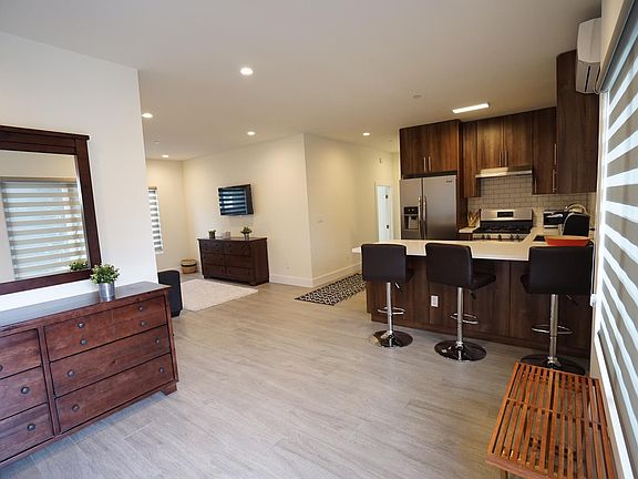4th image of 4957 S Centinela Ave #B
