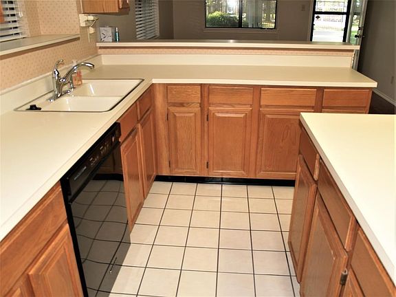 3rd image of 4504 Copperfield Dr