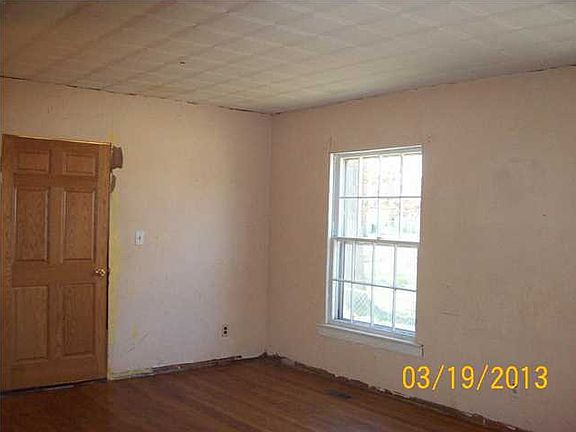 2nd image of 5317 Oakdale Ave