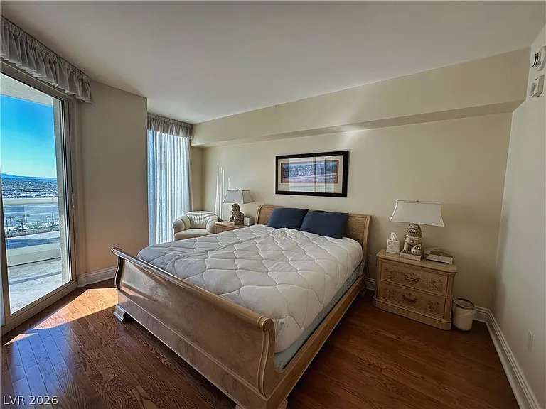 2747 Paradise Rd #1706 — Photo 17