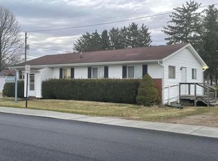 104 N 9th St, Hebron, OH 43025