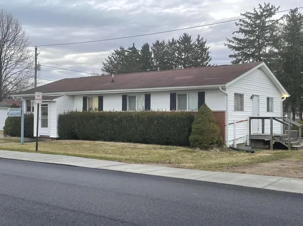 104 N 9th St, Hebron, OH 43025