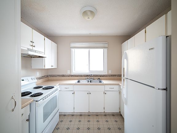 5th image of 3723 63rd St NW