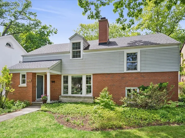 712 Juniper Rd, Glenview, IL 60025