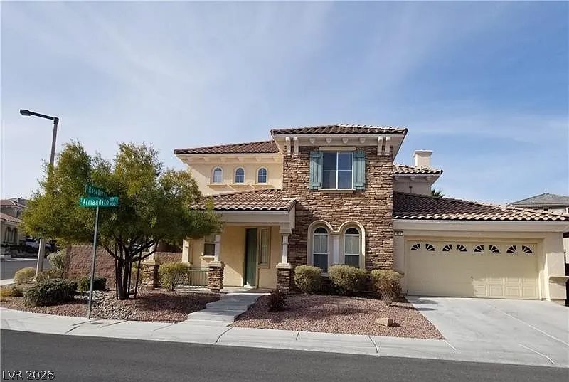 4 bed, 3.5 bath, 2703 sqft, $3,100 — Photo 1
