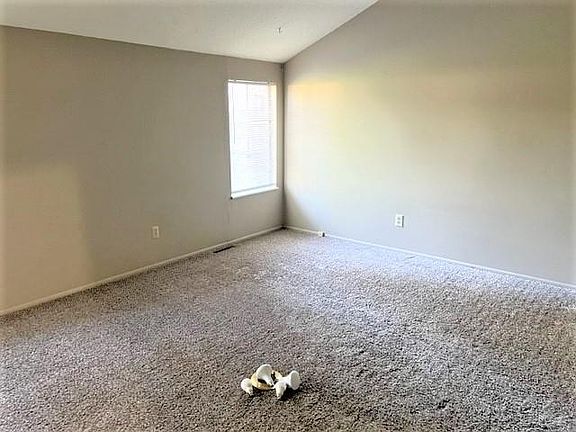 3rd image of 3337 Bridge Manor Dr
