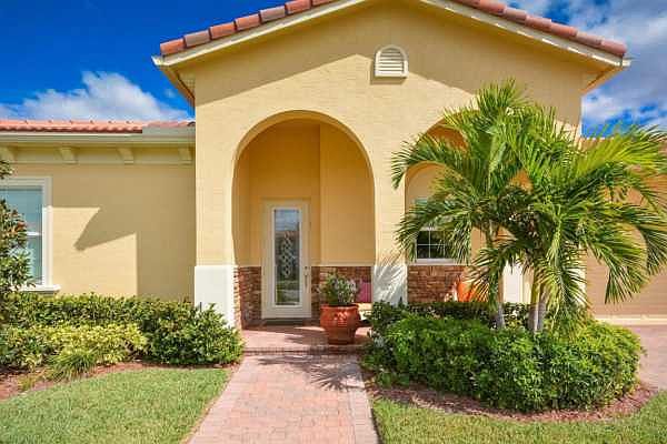 Home For Sale In Pga Village