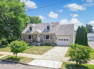 1740 Chelsea Ave, Bethlehem, PA 18018