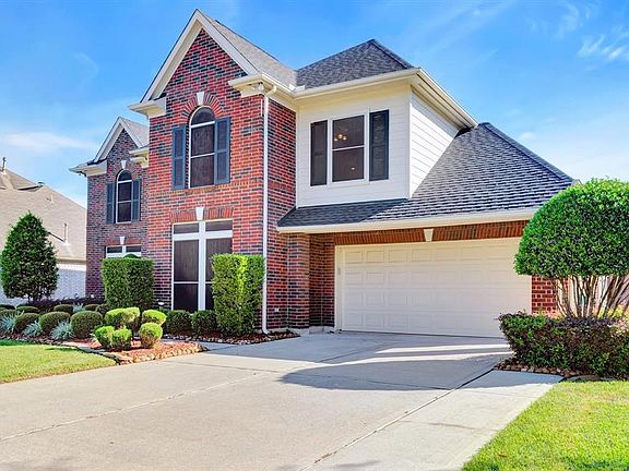 3rd image of 3805 Oakwilde Cir