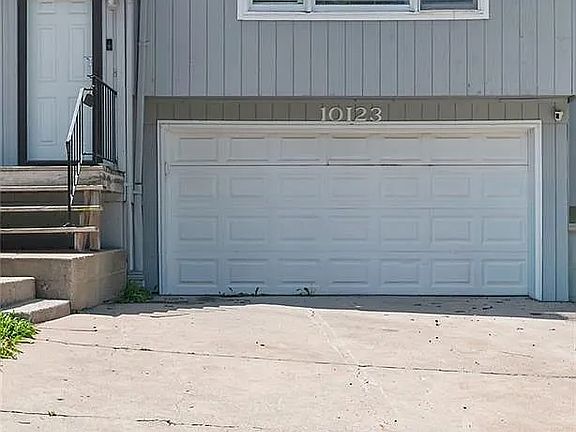 2nd image of 10123 Steele Rd