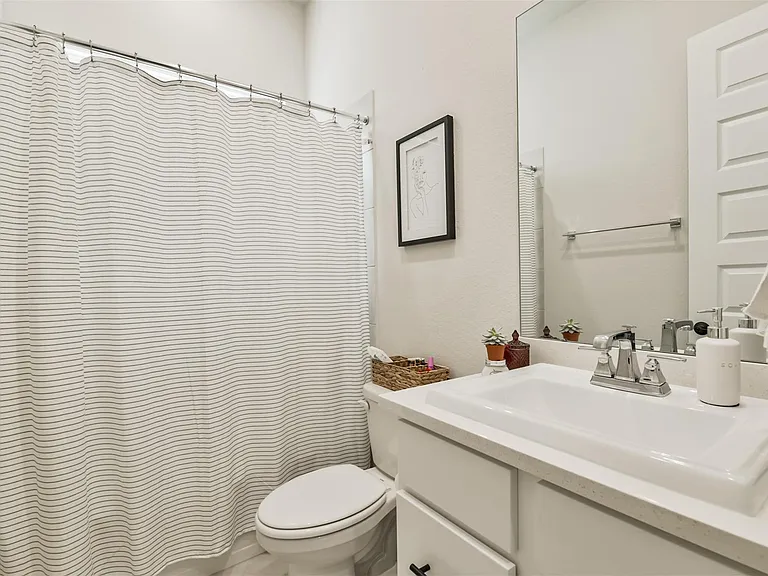 9243 Trimble Landing Dr — Photo 21