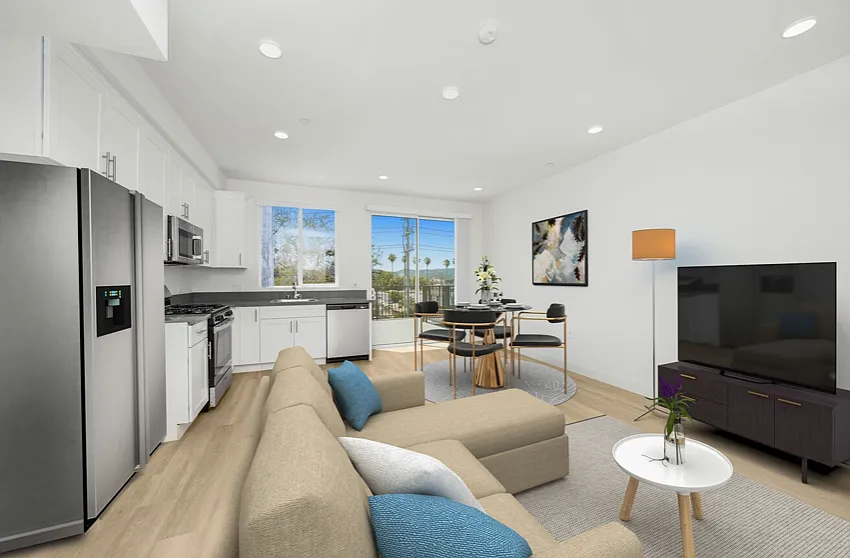 14825 Delano Property — Photo 4