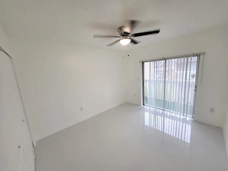 17160 SW 94th Ave — Photo 18