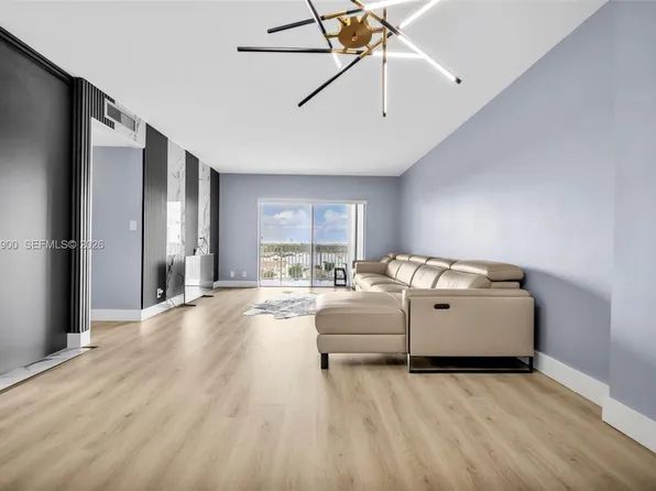 4200 Hillcrest Dr APT 802, Hollywood, FL 33021