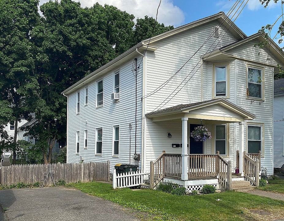 1st image of 3 Charlotte Ct
