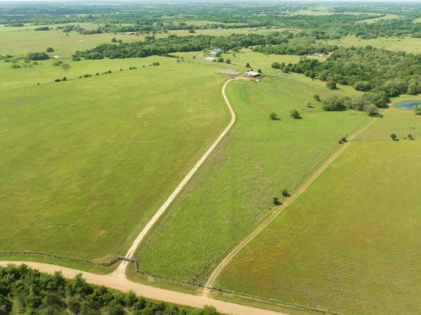 1162 County Road 234b, Hallettsville, TX 77964