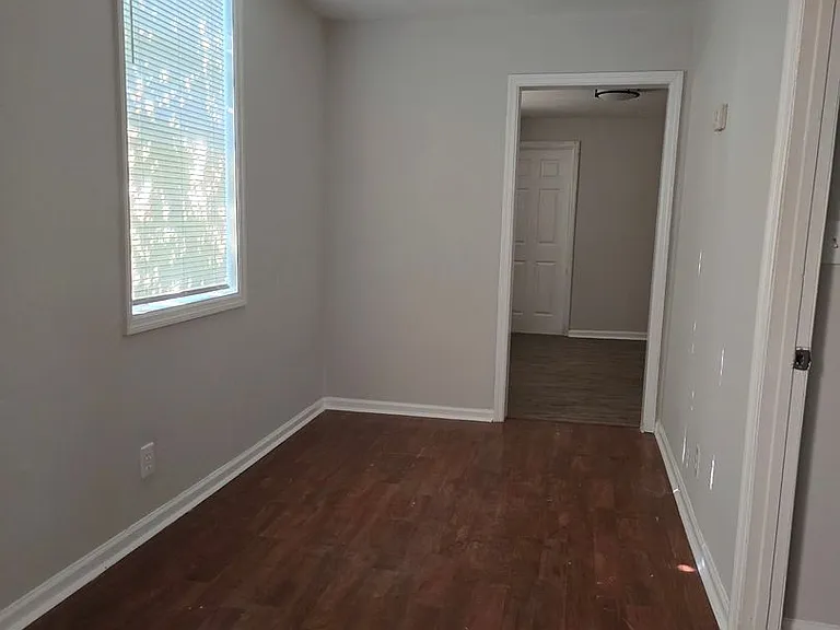 503 Gould St — Photo 8
