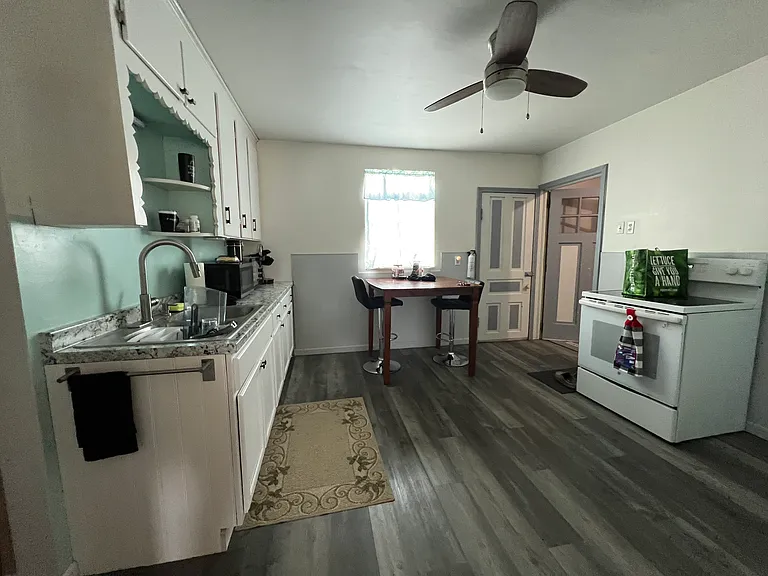 2105 Military Rd — Photo 5