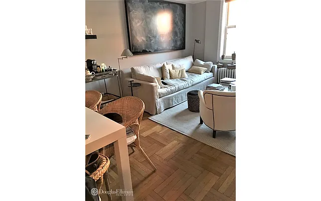 Rented by Douglas Elliman | media 14