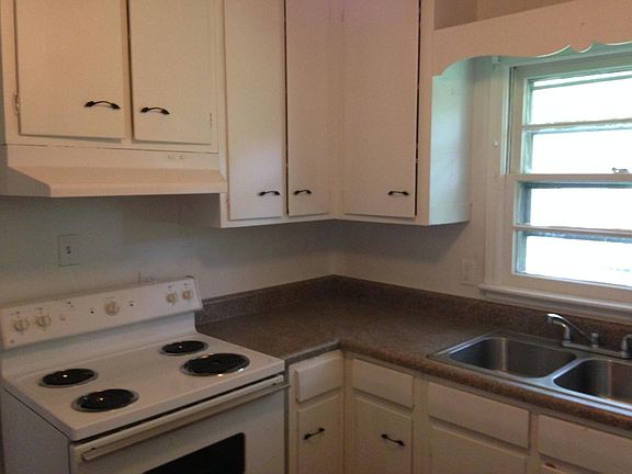 New countertops and appliances in kitchen